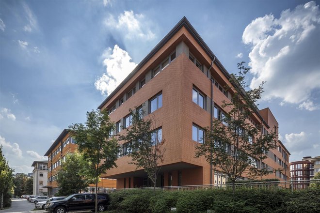Office_building.jpg